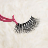 5D-06 mink eyelashes in pink applicator showcasing thick, voluminous lashes.