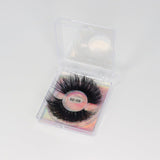 LD (5D-09) Mink Eyelashes in clear packaging.